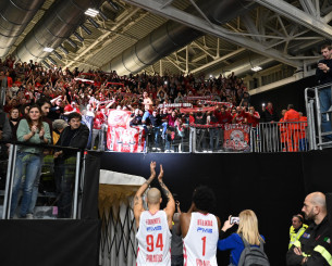 Η παρακάμερα της σπουδαίας νίκης του Ολυμπιακού στην Μπολόνια (video)