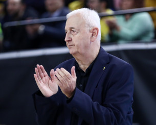 Σάκοτα: «Έχουμε προτείνει νέο αυξημένο συμβόλαιο στον Σίλβα»