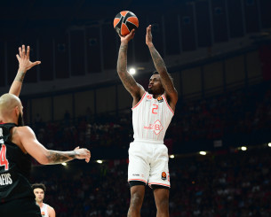 Ο Μπλέικνι επιβεβαίωσε την ανανέωσή του με τη Χάποελ: «Είναι το σπίτι μου»