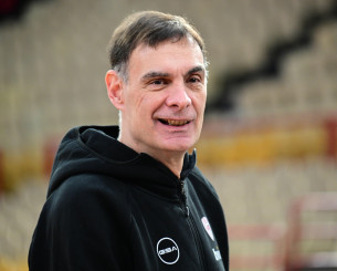 Η απάντηση Μπαρτζώκα για τον Ταϊρίκ Τζόουνς: «Είμαστε στην αγορά, αλλά...»