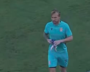 Απίστευτο κι όμως αληθινό: Τερματοφύλακας στην Αλβανία αποχώρησε από το γήπεδο... έτσι χωρίς λόγο (video)