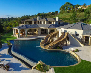 Χλιδή σε επίπεδα ρεκόρ και απέραντα στρέμματα: Να που μένουν ο Αντετοκούνμπο και άλλοι οκτώ NBAers (photos)