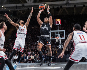 Διάστρεμμα ο Κάρσεν Έντουαρντς μετά το παιχνίδι με τον Ολυμπιακό