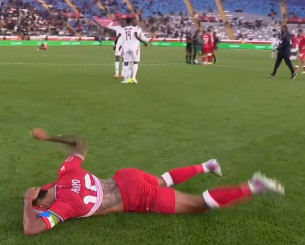 Κλάματα και ξέσπασμα στο χορτάρι μετά την ήττα της Ισημερινής Γουινέας (video)