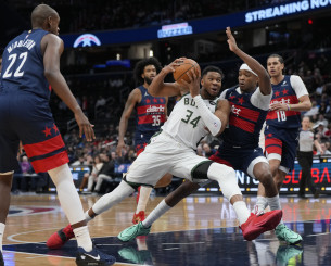 Ο ΜακΚόλουμ... χάλασε το πάρτι του Αντετοκούνμπο - Οι Μπακς έχασαν στο Μιλγουόκι από τους Γουίζαρντς