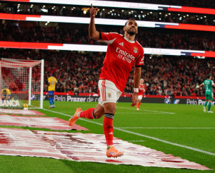 Ο ασύλληπτος Παυλίδης πέτυχε χατ τρικ και οδήγησε τη Μπενφίκα στη νίκη επί της Εστορίλ