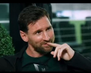 Πολύ άβολο - Δείτε την απίθανη αντίδραση του Μέσι στη διάρκεια συνέντεξης σε ερώτηση σχετικά με το σεξ (video)