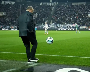 Το... blooper με το κοντρόλ του Μπενίτεθ που έφερε το γέλιο του Καλάμπρια (video)