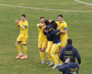 Το γκολ της χρονιάς στην Ελλάδα με τρομερό σόλο - Από την μία περιοχή στην άλλη σε 9 δευτερόλεπτα (video)