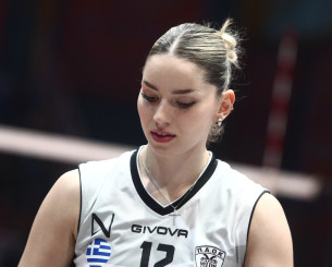 Αρμουτσή: «Δουλεύουμε πολύ, περιμένω μία πιο σταθερή και αποφασιστική ομάδα»