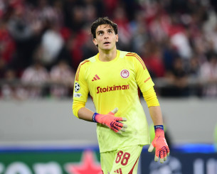 Τζολάκης και Στρακόσια ανάμεσα στους κορυφαίους τερματοφύλακες του 2025