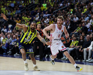 Ρεσιτάλ αστοχίας από τη Φενέρμπαχτσε κόντρα στον Ολυμπιακό με 0/13 τρίποντα