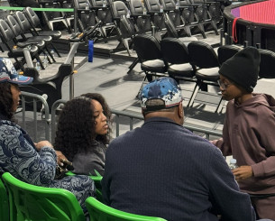 Η οικογένεια του Χολμς στο «T-Center» για το Παναθηναϊκός - Μιλάνο!