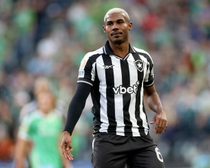 Μια «ανάσα» απ' τον Κουιαμπάνο ο Ολυμπιακός