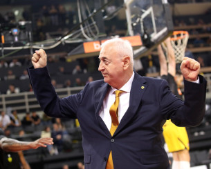 Ντράγκαν Σάκοτα, 52 χρόνια στους πάγκους: Το ιστορικό πρώτο φύλλο αγώνα ως προπονητής Ντράγκαν Σάκοτα, 52 χρόνια στους πάγκους: Το ιστορικό πρώτο φύλλο αγώνα ως προπονητής