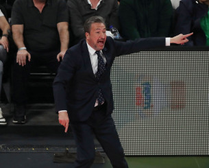 Στη Sunel Arena για τον «τελικό» της ΑΕΚ κόντρα στη Ναντέρ ο Μπάνκι Στη Sunel Arena για τον «τελικό» της ΑΕΚ κόντρα στη Ναντέρ ο Μπάνκι