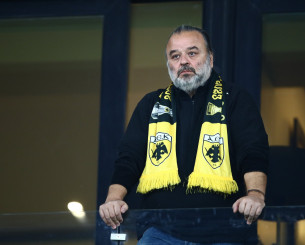 Δεν κάνει πίσω ο Ηλιόπουλος και απαιτεί δικαιοσύνη για την επίθεση σε παίκτες της ΑΕΚ στο «Καραϊσκάκης» Δεν κάνει πίσω ο Ηλιόπουλος και απαιτεί δικαιοσύνη για την επίθεση σε παίκτες της ΑΕΚ στο «Καραϊσκάκης»