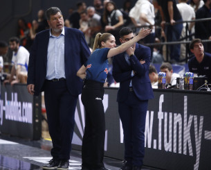 ΚΑΕ Πανιώνιος: «Δεν υψώνουμε το δάκτυλο, αλλά ούτε δεχόμαστε υποδείξεις» ΚΑΕ Πανιώνιος: «Δεν υψώνουμε το δάκτυλο, αλλά ούτε δεχόμαστε υποδείξεις»