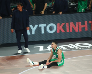 Ετσι ξέσπασε ο Σλούκας για την μεγάλη νίκη επί της Εφές στο «καυτό» ΟΑΚΑ (video) Ετσι ξέσπασε ο Σλούκας για την μεγάλη νίκη επί της Εφές στο «καυτό» ΟΑΚΑ (video)
