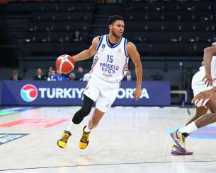 Ήττα με «εκατοστάρα» για την Εφές πριν τα Playoffs με τον Παναθηναϊκό Ήττα με «εκατοστάρα» για την Εφές πριν τα Playoffs με τον Παναθηναϊκό