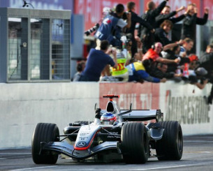 Δεν επιστρέφουν οι κινητήρες V10 στην F1, αλλά εξετάζονται αλλαγές