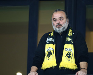 Ηλιόπουλος στους παίκτες: «Ένιωσα σαν να χτυπούν τα παιδιά μου» Ηλιόπουλος στους παίκτες: «Ένιωσα σαν να χτυπούν τα παιδιά μου»