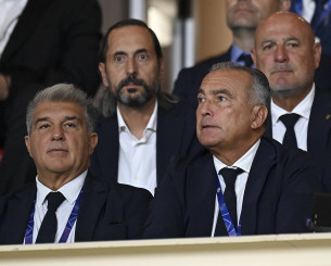 Έξαλλος ο αντιπρόεδρος της Μπαρτσελόνα για την ποινή του Εμπαπέ: «Είναι αίσχος, παράλογη!» Έξαλλος ο αντιπρόεδρος της Μπαρτσελόνα για την ποινή του Εμπαπέ: «Είναι αίσχος, παράλογη!»