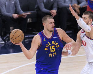 Γιόκιτς λίγες μέρες πριν τα playoffs: «Τώρα έχουμε λίγο χρόνο για πισίνα και ήλιο» Γιόκιτς λίγες μέρες πριν τα playoffs: «Τώρα έχουμε λίγο χρόνο για πισίνα και ήλιο»