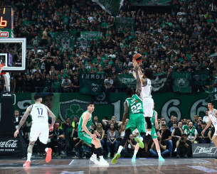 Το τρίποντο νίκης του Λάρκιν στο ΟΑΚΑ (video) Το τρίποντο νίκης του Λάρκιν στο ΟΑΚΑ (video)