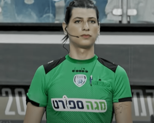 Η πρώτη τρανς γυναίκα διαιτητής της UEFA ανοίγει το... βιβλίο της καρδιάς της Η πρώτη τρανς γυναίκα διαιτητής της UEFA ανοίγει το... βιβλίο της καρδιάς της