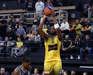 Ο Γκρέι και το μεγάλο turnaround σουτ που προετοίμαζε όλη τη σεζόν