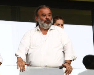 Ο Ηλιόπουλος, ο Μάνταλος και το μήνυμα των οργανωμένων οπαδών της ΑΕΚ Ο Ηλιόπουλος, ο Μάνταλος και το μήνυμα των οργανωμένων οπαδών της ΑΕΚ