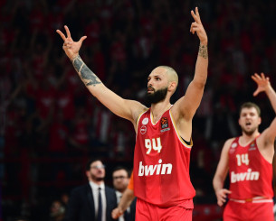 Ο Φουρνιέ «έστειλε» τον Ολυμπιακό στην Αραβία και αναδείχθηκε MVP των Game 4 Ο Φουρνιέ «έστειλε» τον Ολυμπιακό στην Αραβία και αναδείχθηκε MVP των Game 4