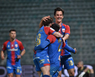 Ο Βόλος διέλυσε τον Πανσερραϊκό και έκανε βήμα παραμονής Ο Βόλος διέλυσε τον Πανσερραϊκό και έκανε βήμα παραμονής