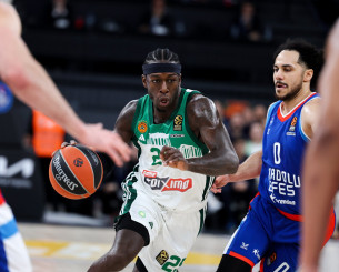 Ναν: «Ευτυχώς δεν μου έφυγε το δόντι πάλι» Ναν: «Ευτυχώς δεν μου έφυγε το δόντι πάλι»