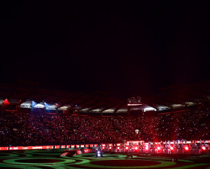 Ολυμπιακός: Μαγική ατμόσφαιρα από τους 33.000 φιλάθλους των Πειραιωτών Ολυμπιακός: Μαγική ατμόσφαιρα από τους 33.000 φιλάθλους των Πειραιωτών