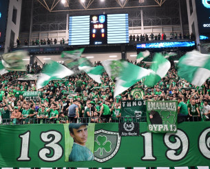 Γέμισε το πέταλο της «13» μια ώρα πριν από το Game 5, τρελά του κόσμου του Παναθηναϊκού (video)
