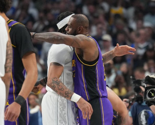 Το καρφί του ΛεΜπρόν για τους Λέικερς: «Όταν ο Ντέιβις είπε αυτά που ήθελε, έφυγε...» Το καρφί του ΛεΜπρόν για τους Λέικερς: «Όταν ο Ντέιβις είπε αυτά που ήθελε, έφυγε...»