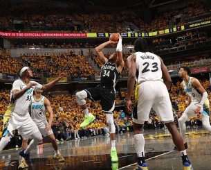 Τι έκανε ο Γιάννης στην τελευταία εμφάνιση της σεζόν με τους Μπακς Τι έκανε ο Γιάννης στην τελευταία εμφάνιση της σεζόν με τους Μπακς