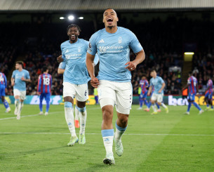 Συνεχίζεται η «μάχη» για τα αστέρια στην Premier League - Το πρόγραμμα και η βαθμολογία