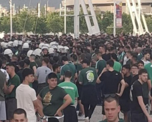 Λαοθάλασσα μέσα και έξω από το ΟΑΚΑ περίπου 2 ώρες πριν το τζάμπολ (videos)