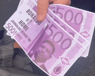 Οργισμένοι οπαδοί της Βαγιαδολίδ - Πέταξαν χαρτονομίσματα με το πρόσωπο του Ρονάλντο Οργισμένοι οπαδοί της Βαγιαδολίδ - Πέταξαν χαρτονομίσματα με το πρόσωπο του Ρονάλντο