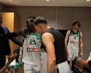 Ο Σλούκας αποθέωσε τον Ναν: «Who's the MVP?» (video) Ο Σλούκας αποθέωσε τον Ναν: «Who's the MVP?» (video)