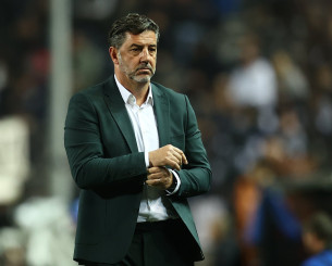 Βιτόρια: «Δεν επιτρέπεται να είμαστε τόσο παθητικοί - Τεράστια διαφορά εντός και εκτός έδρας» Βιτόρια: «Δεν επιτρέπεται να είμαστε τόσο παθητικοί - Τεράστια διαφορά εντός και εκτός έδρας»