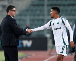 Να μείνει ο Βιτόρια, να αγοράσει τον Ουναΐ;