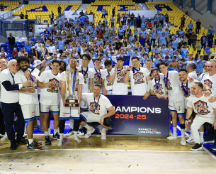 Το «αφεντικό» μίλησε: «Θα προλάβουμε τον χρόνο και θα είμαστε έτοιμοι, η Μύκονος ακόμα γιορτάζει»