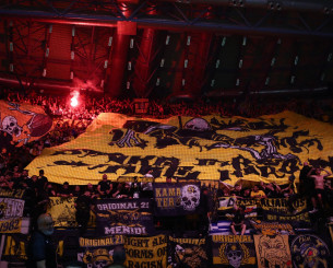 Η άλλη όψη του ημιτελικού της ΑΕΚ Betsson: Το πάθος στην κερκίδα και η ένταση στο παρκέ (video) Η άλλη όψη του ημιτελικού της ΑΕΚ Betsson: Το πάθος στην κερκίδα και η ένταση στο παρκέ (video)