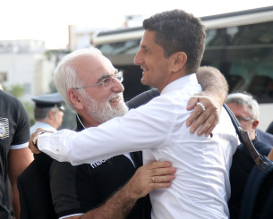 Ο Λουτσέσκου παραμένει στον ΠΑΟΚ - Συνάντηση με τον Ιβάν Σαββίδη