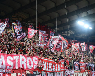 «Ερυθρόλευκη τρέλα» - Ο Ολυμπιακός ανακοίνωσε «sold out» με τον Πανσερραϊκό