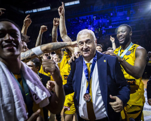 Ο Σάκοτα «υποκλίθηκε» στους παίκτες της ΑΕΚ Betsson μετά τη μεγάλη ανατροπή με Τενερίφη Ο Σάκοτα «υποκλίθηκε» στους παίκτες της ΑΕΚ Betsson μετά τη μεγάλη ανατροπή με Τενερίφη